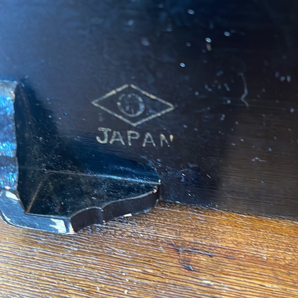 Black lacquer | made in Japan musical jewelry box with key - Picture 7 of 9